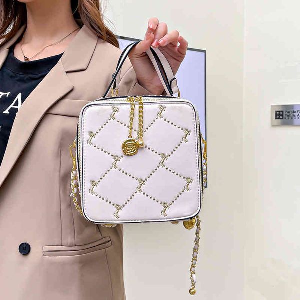 

ladies fashion luxury brand tide bag wholesale small new perfume high sense one shoulder messenger handbag women's