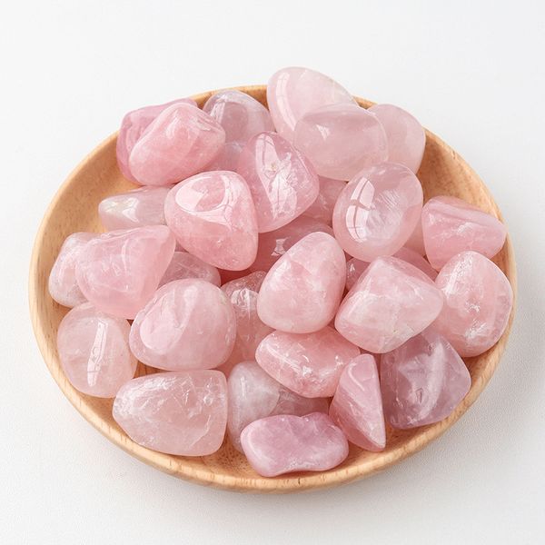 Ornamentos irregulares de cristal rosa de pedra natural