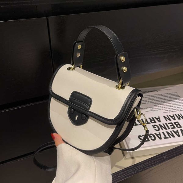 

showecomfort01 2022this year's fashion portable small box bag female winter new texture niche messenger bag small bucket bag