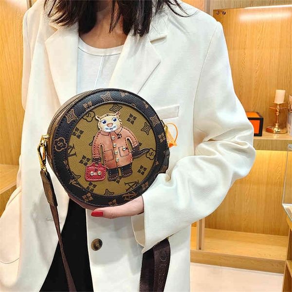 

68% off women's single shoulder messenger women's printed tiger simple small round cake tide bag