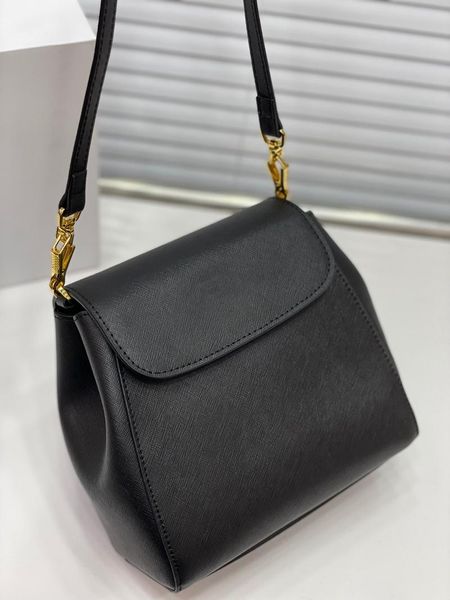 Tasarımcı Çantalar Vintage Luxuries Tasarımcılar Kadınlar çanta küçük şişman omuz çanta çanta elçileri haberci crosbody flep cüzdan siyah beyaz turuncu