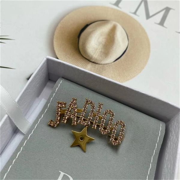 

2022 20% off designer jewelry d family star letter inlaid temperament fashion hairpin female simple personality with full diamond brooch, Golden