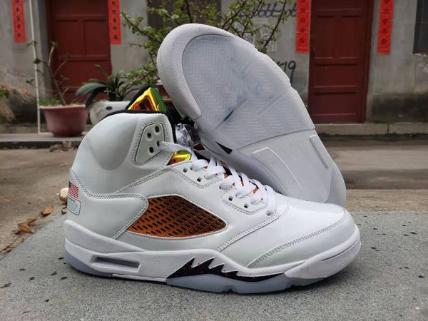 

(with box)2022 5 helmet basketball shoes men white grey 5s sneaker