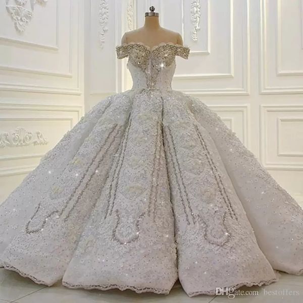 Abito da sposa di lusso con perline di cristallo Dubai 2022 Robe De Mariee con spalle scoperte Abito da ballo Abito da sposa con scollo a barca Backless Libano Abiti da sposa