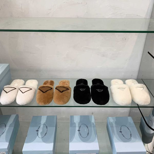 

winter flat bottomed woolen slippers women's soft and comfortable multicolor full package size 35-39, Black