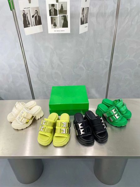 

2022 designer slippers dewei women's slippers new paris beautiful shoes summer sandals thick bottomed beach slide women's casual s, Black