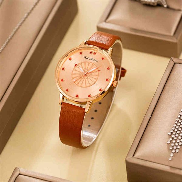 

fashion women fashion simple temperament diamond belt watch dianying dial female student watch, Slivery;golden