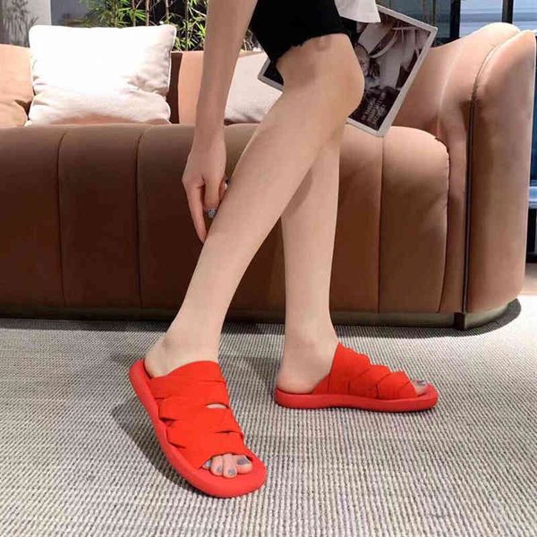 

2022 new woven cloth flat bottom fashion casual slippers, Black