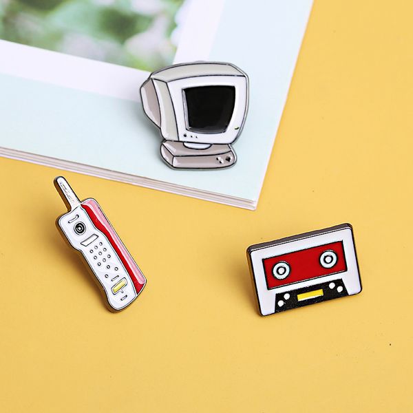 

vintage cartoon tape computer phone shaped brooch 3pcs/set creative enamel pins metal brooches for girls gift jewelry creative badges denim, Gray