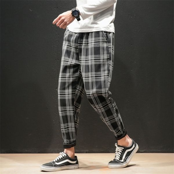 

drop japanese streerwear men plaid pants autumn fashion slim man casual trousers korean male harem pants 220509, Black