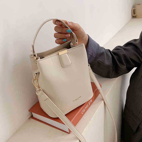

popular bag women's 2021 spring new trend fashion net red hand bill of lading shoulder versatile bucket messenger