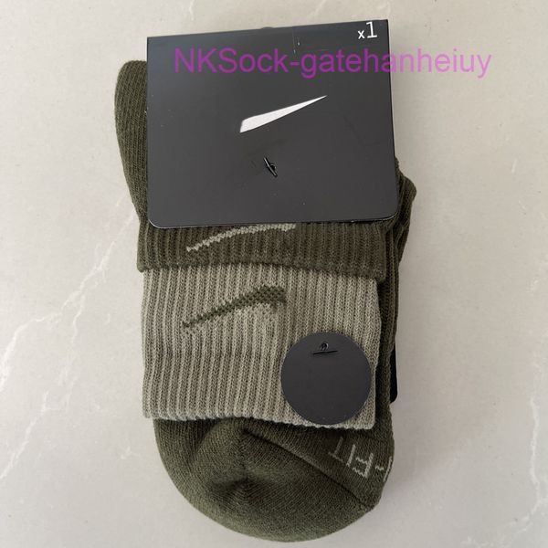 

fashion classic men socks hook brand color stitched men's women's long tube sports training sock street couple middle tubes luxury, Black