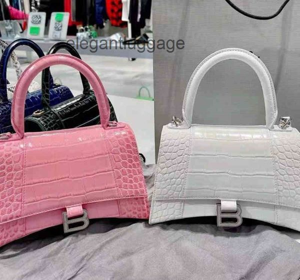 

designer luxury balencaigass handbags star's bag 2022 same leaher messenger versatile b family b-shaped z6gv