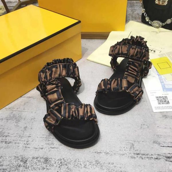 Женские сандалии моды Новый дизайнер Slipper Женская повседневные буквы Summer Girls Sandal Beach Slides Flip Flops Shoes chese G226112f
