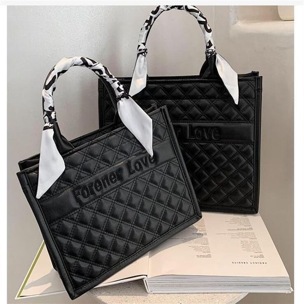 

luxury brand single shoulder bags for women canvas handbag square large totes bag quilted design scarf clutches2662