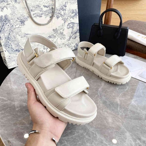 

est luxury designer women sandals fashion ladies flats beach slippers lastest woman summer casual slides with box dg5c, Black