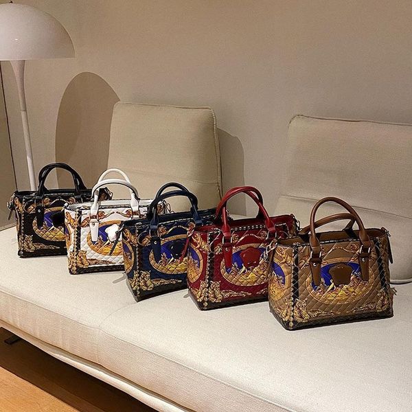 

5 colors designer bags trendy vers handbag classic gold plated medusa decorated totebag palace print shoulder bag selling square large capac