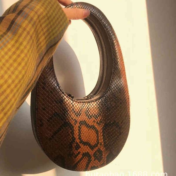 

personality cope same oval egg bag snake leather small round bag mini handbag female 220617
