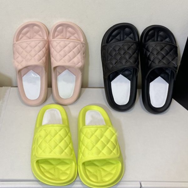 

diamond quilted thick bottom women slides slippers c luxury lady pillow comfort soft platform sandal anti-skid summer beach pool sandals spo, Black
