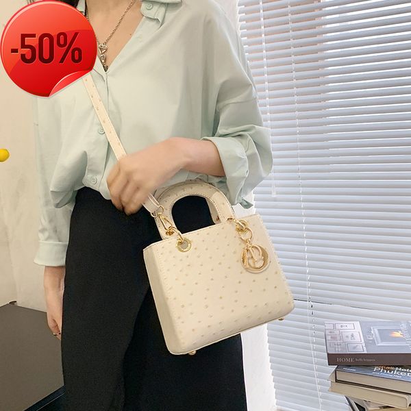 

the factory directly women's 2022 new fashionable one shoulder msenger portable women's diana small bag