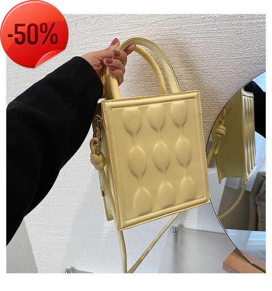 

luxury designernew embossed princess diana niche design single shoulder simple underarm texture hand bag solid color fashion