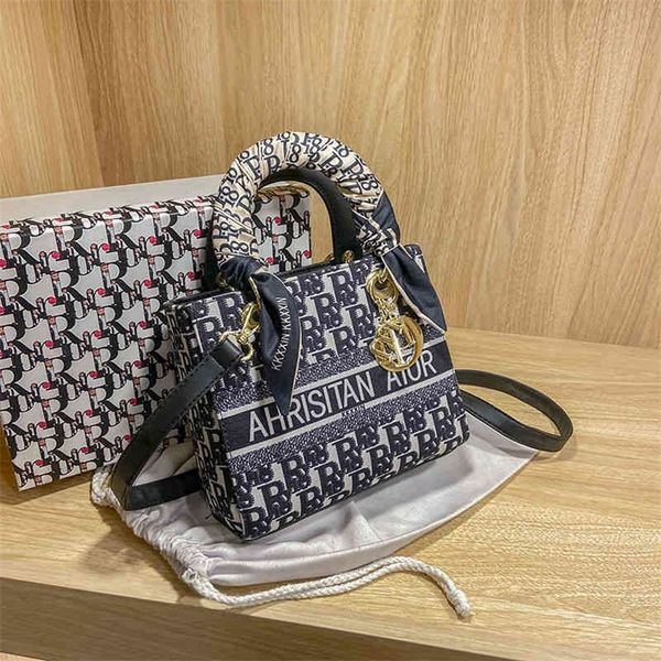 

advanced sense of foreign style hand-held fashion popular princess bag net red versatile one shoulder bag handbags on clearance sale