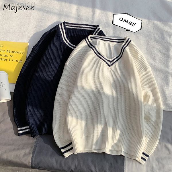 

sweaters men striped v neck knitted autumn simple korean style ulzzang harajuku fashion casual all-match couples chic loose new l220801, White;black