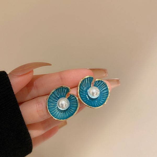 

silver needle pearl circle shell-shaped earrings korean design palace style earrings fashion special-interest graceful eardrop women, Golden