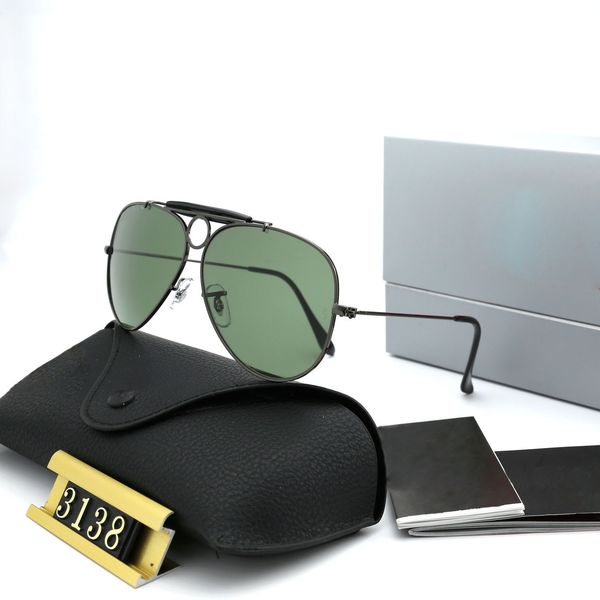 

2022 wholesale designer sunglasses original pc frame fashion classic lady mirrors for women and men glasses 4 colors, White;black