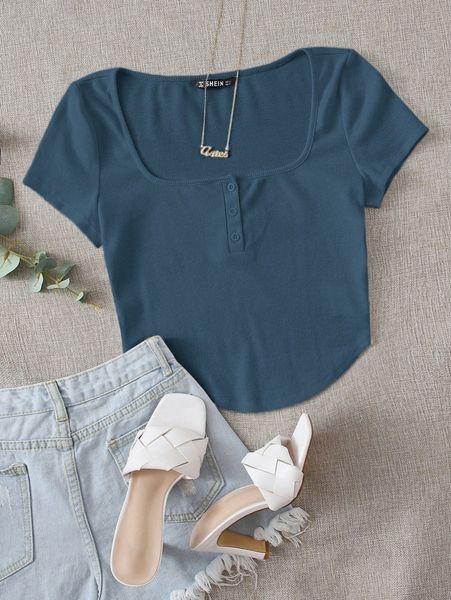 

ribbed buttoned curved crop d4st#, White