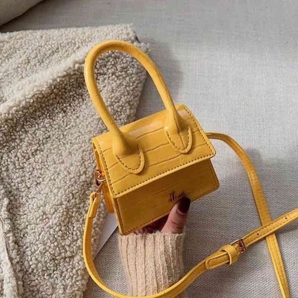 

factory direct sale net red mini women's 2022 new fashion lipstick high sense french minority portable diagonal zero wallet designer ba