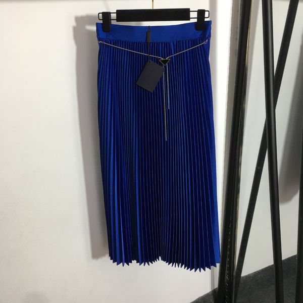 

casual metal chain pleated dresses designer solid color dress women triangle decoration pleat dress with tags, Black;gray