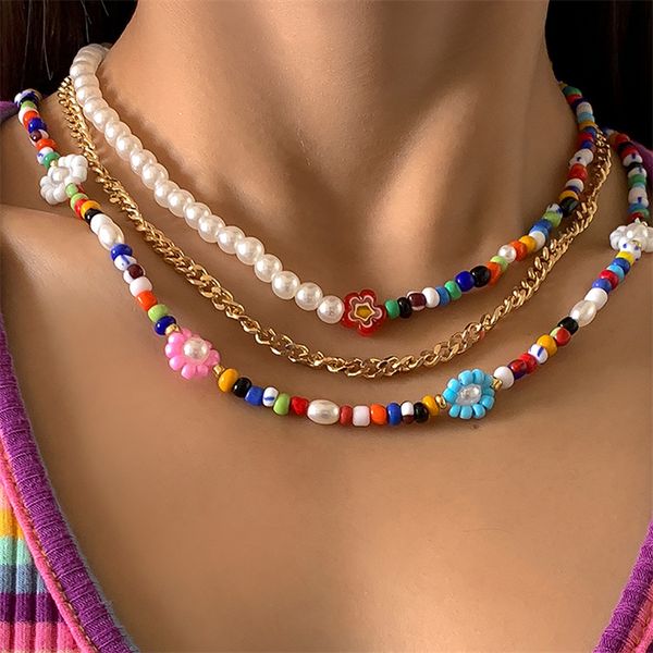 Großhandel Hip Hop Sweet Cool Style Metallkette Imitation Perlenkette Kleine Gänseblümchenblume Reisperlen Halskette