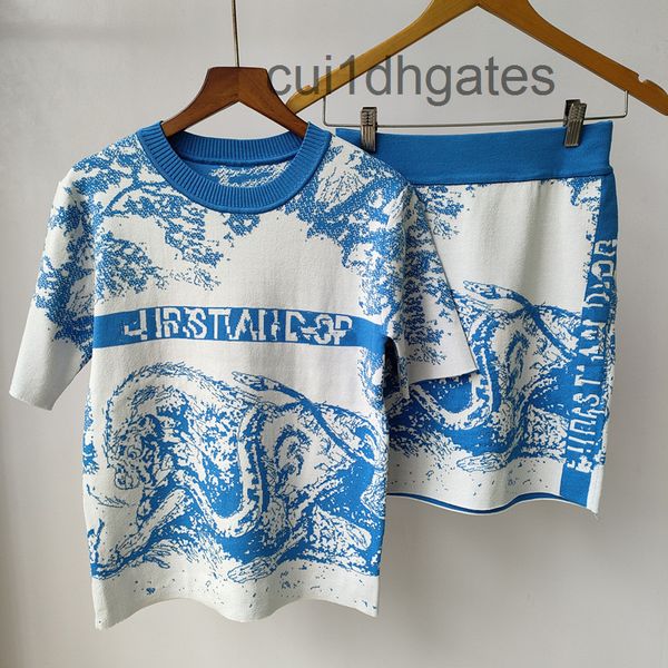 

2022 designer di or t shirt and tees dress 22 summer new d family animal jacquard knitted half skirt 2-piece set, Gray