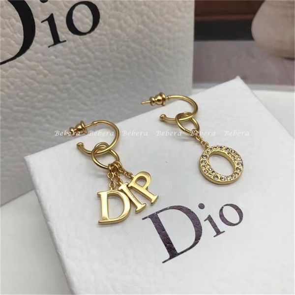 

2022 20% off designer jewelry new d family diamond earrings women's fashion, Golden