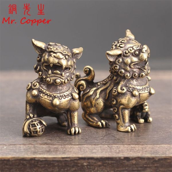 1 paio di rame puro fortunato re leone figurine miniature ornamenti da scrivania bronzo antico animali cinesi statua casa Feng Shui Decor 220816
