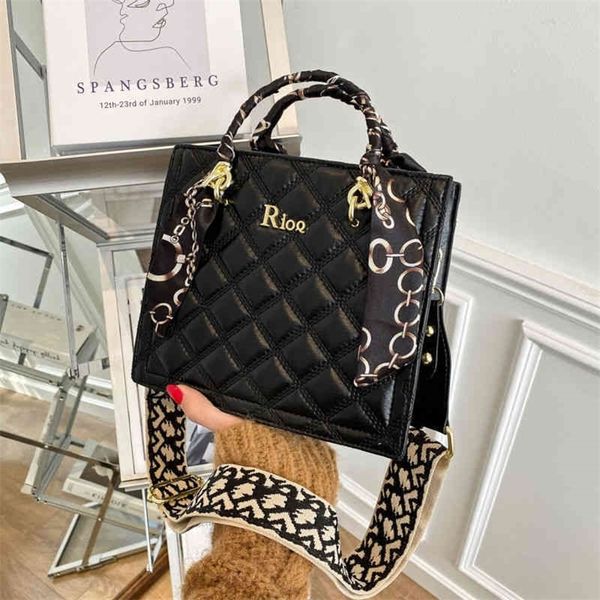 

clearance 62% off advanced sense small fashion versatile single shoulder underarm net red texture bag