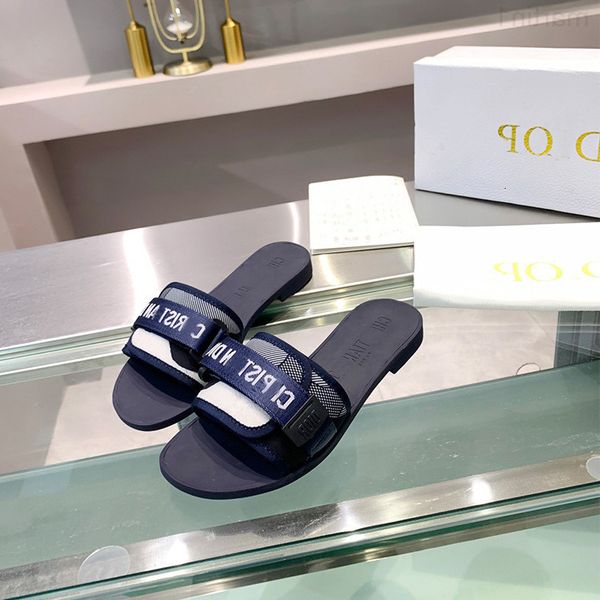 

slippers designer 2022 summer new slippers women's d family one-line flat bottom fashion wear large shoes outsidej1om, Black