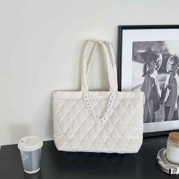 

winter padded women bag space down cotton deisgner handbags feather pad lingge quilted bag large capacity tote bags for women 220519