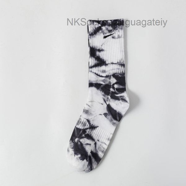 

fashion classic men's tie dyed socks hook brand men women long cotton sports high candy colour middle tube moisture absorption sock lux, Black