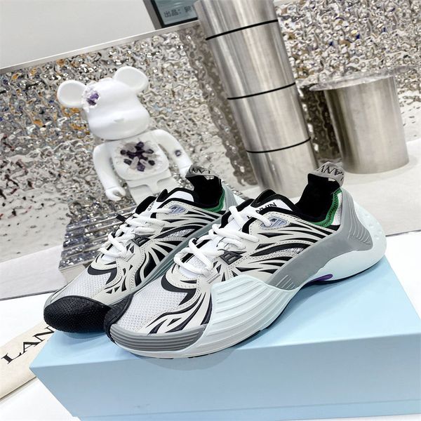 

2022 women sports shoes men roller shoes sneakers comfortable jogging shoes breathable mesh upper eva luxury fashion outdoor casual shoe