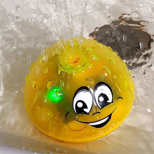 Lustiges Kleinkind-Badespielzeug, Baby-Elektro-Induktions-Sprinkler-Ball mit leichter Musik, Kinder-Wasserspielball, interaktives Spielzeug für das Bad 220531