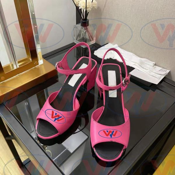 2022 İlkbahar/Yaz Düzensiz Baskı Sandalet Full Vamp Baskı Moda Kadın Ayakkabıları Boyut 35-40