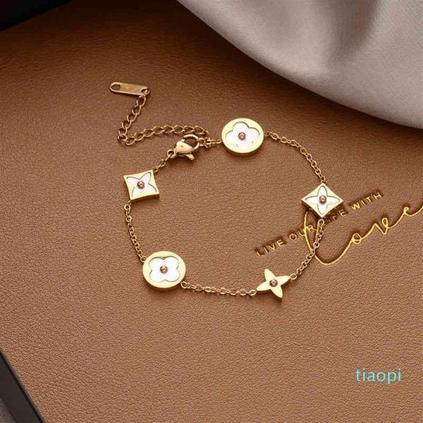 

korean new four-leaf clover bracelet women ins trend cold wind light luxury fashion jewelry gifts charms friendship bracelets324d, Golden;silver