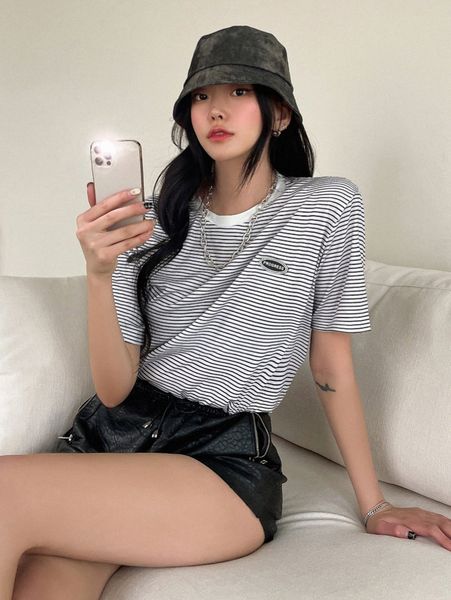 

dazy striped letter patched drop shoulder tee h7ks#, White