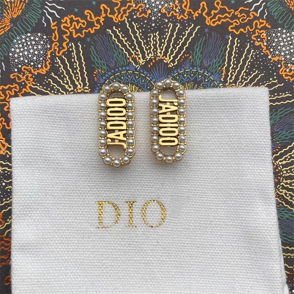 

jewelry store outlets new fashion letter inlaid pearl female net red recommended earrings, Golden