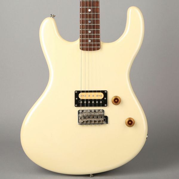 

robin raider i - 1980's - pearl white electric guitar