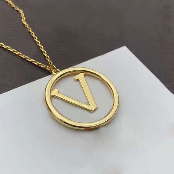 

european and american fashion v initials hollow hoop earrings necklace style ladies gold engraving wholesale, Silver
