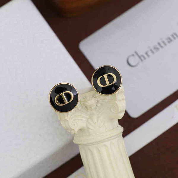 

2022 factory wholesale new new earrings, female dijia pig nose earrings and earrings, Golden