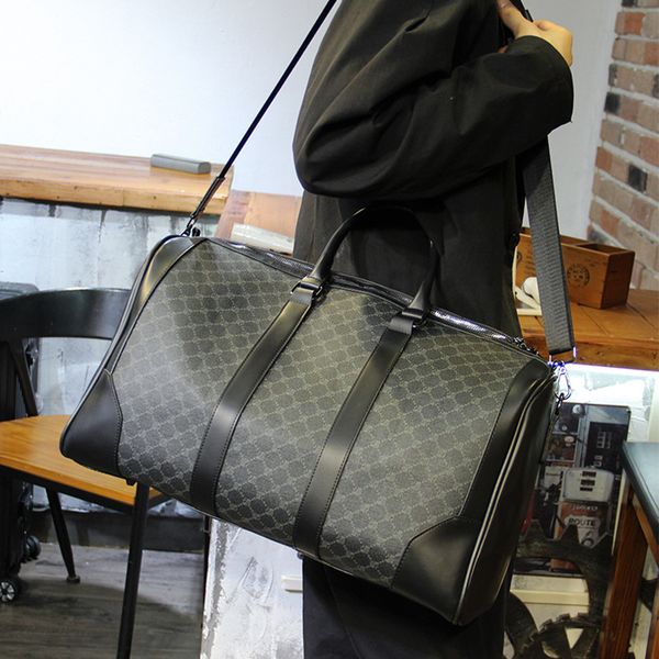 

designers duffel bags men women luxury fitness leather shoulder bags business large luggage handbags